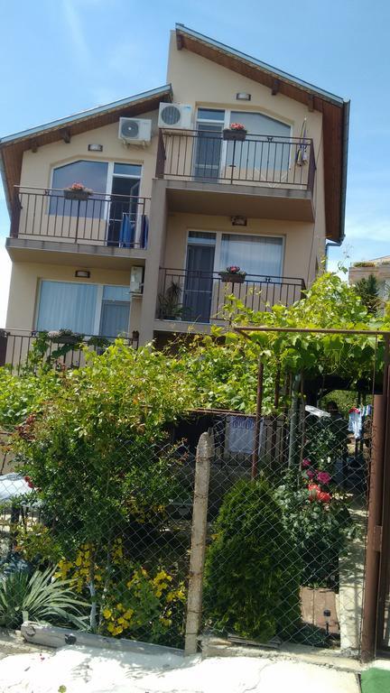 Faina Guest House Rezovo Exteriér fotografie